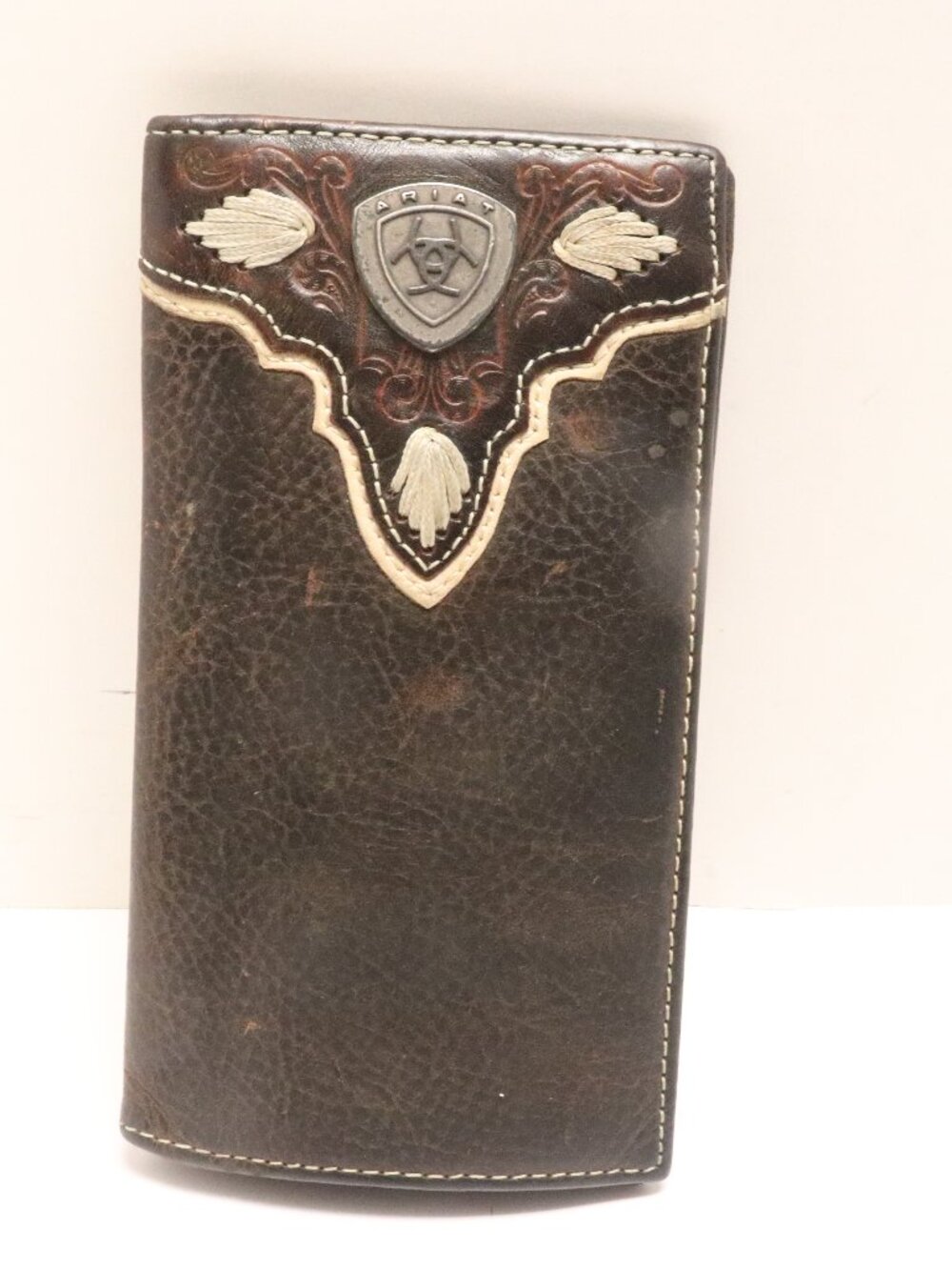 Ariat Rodeo Wallet Emboss Shield & Script Medium Brown, Leather One Size - Picture 1 of 6